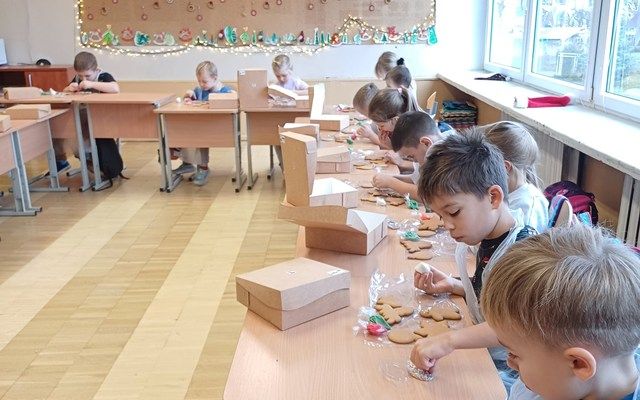 Priešmokyklinęs grupės edukacija - Imbierinių sausainių puošyba