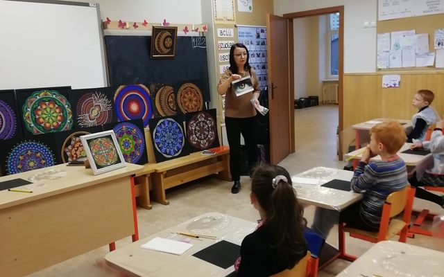 Edukacinis užsiemimas - piešimas iš taškų